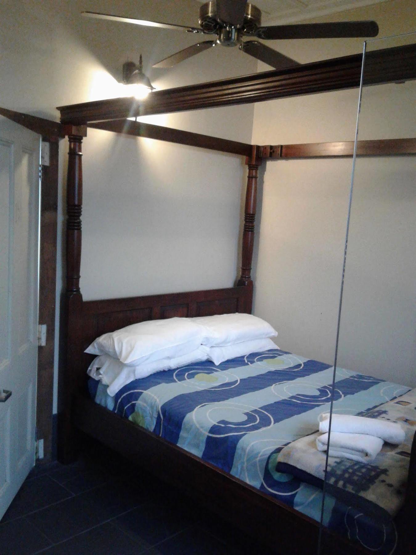 Shooters Saloon Hotel & Cabins Auckland Exterior foto