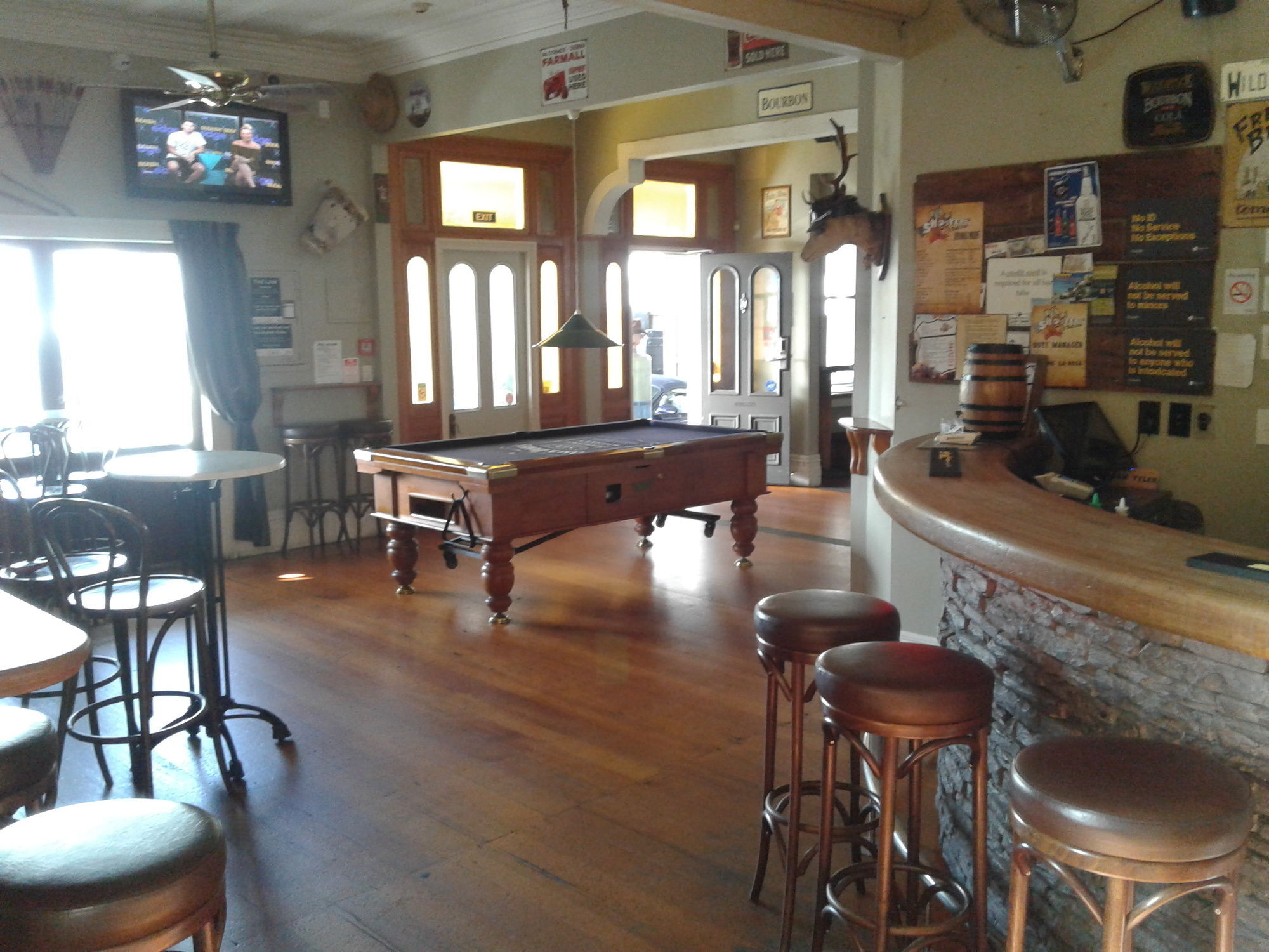 Shooters Saloon Hotel & Cabins Auckland Exterior foto