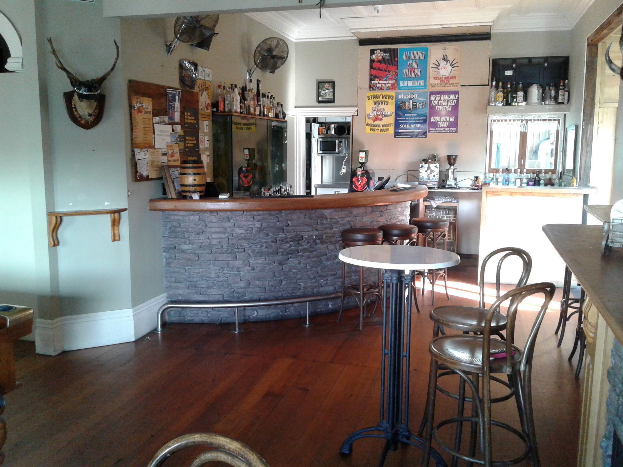 Shooters Saloon Hotel & Cabins Auckland Exterior foto